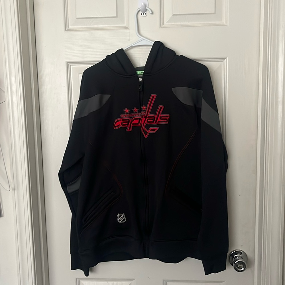 Washington Capitals Zip Up Sweatshirt